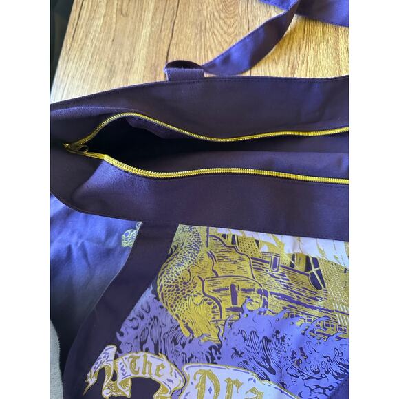 Illumicrate Book Box Goodies - Picture 5 of 5